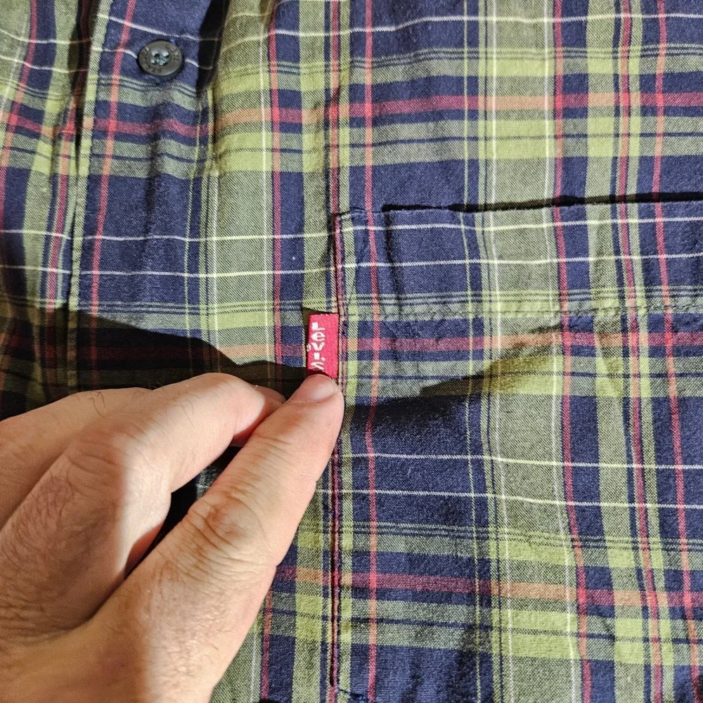 Levis Red Tab Mens Medium Green Navy Plaid Long Sleeve Button Up Cotton Shirt